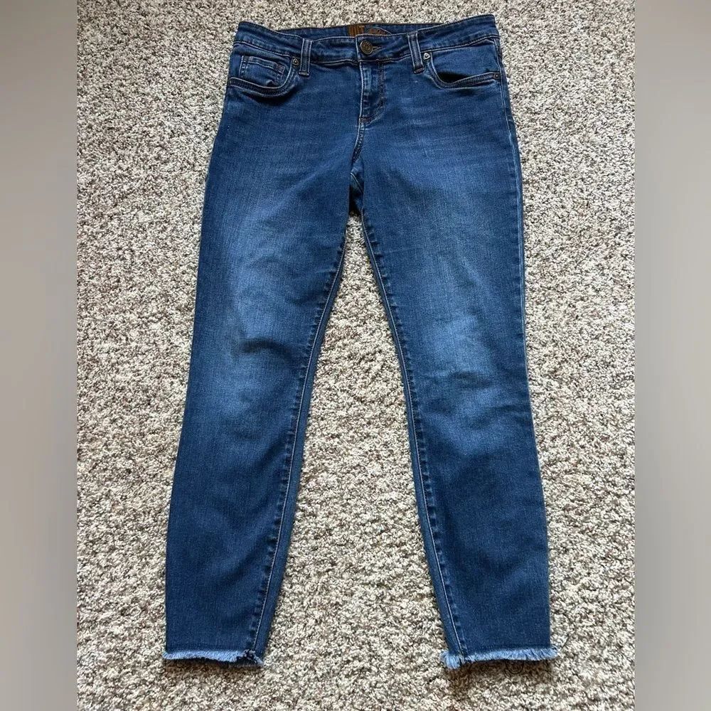 Kut from the Kloth Women’s Raw Hem Cropped Blue Ankle Jeans Size 8